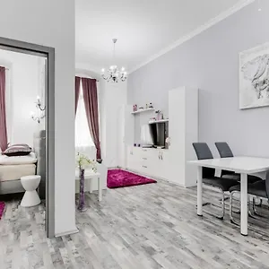 apartment-thunovska-10.praguehotelsweb.com/
