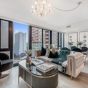 yorkville-plaza-suites-toronto.niagara-fallshotels.com/