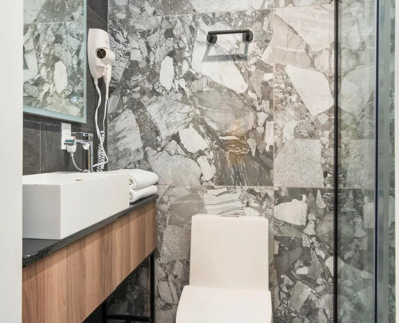 Opal Lofts - Quartier Latin Apartment Montreal
